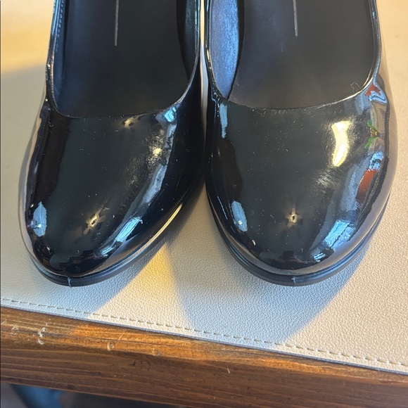 Ecco Danish Design Shiny Black Heels - Picture 9 of 10